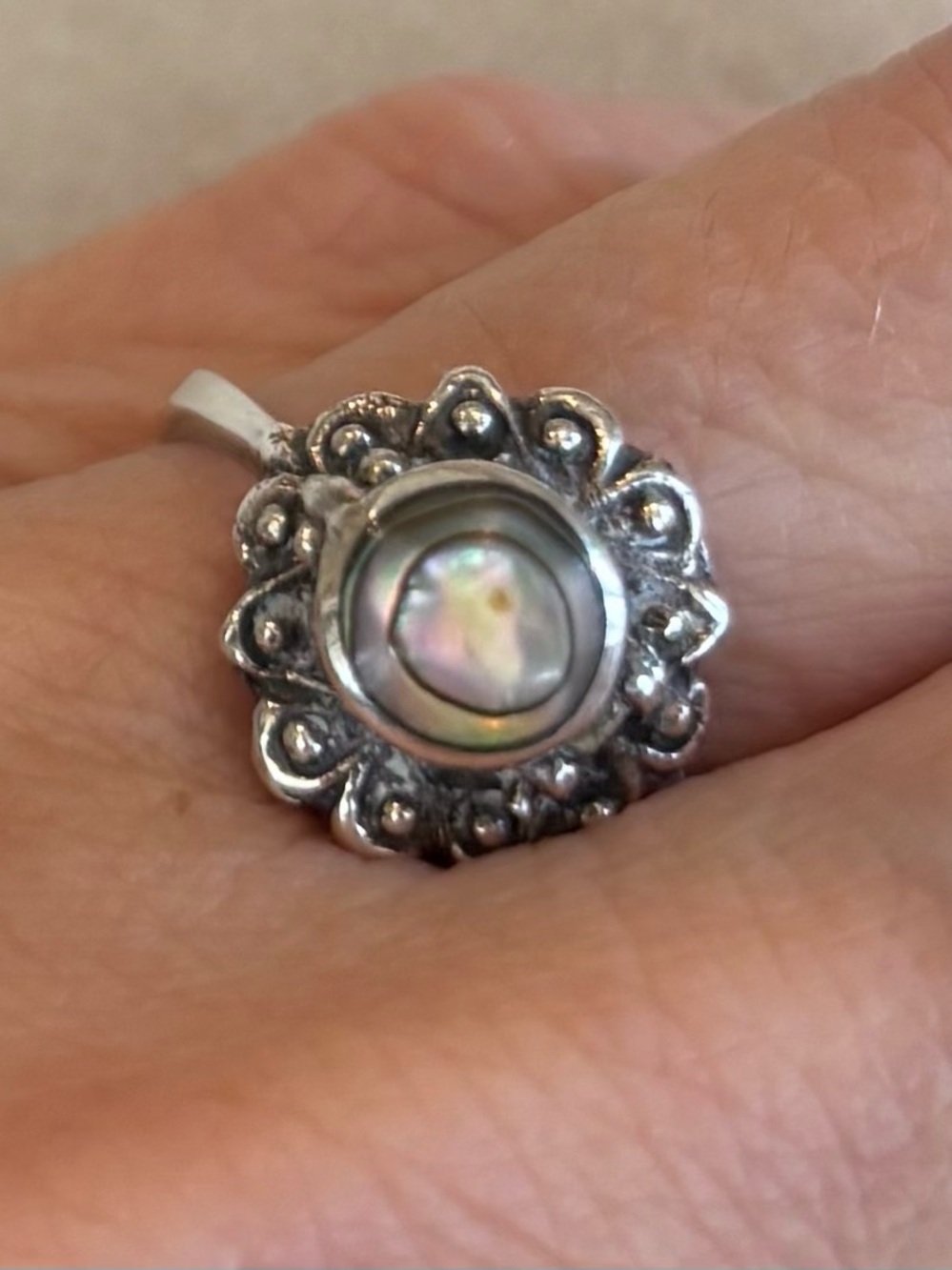 Classic abalone Flower Silver Ring - White Pearl